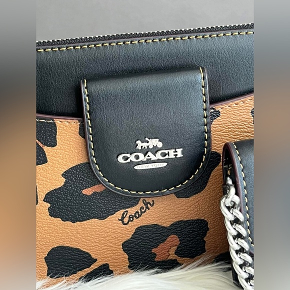 CC868 - Coach Poppy Crossbody with Card Case with Leopard Print and Sig Canvas - Picture 4 of 16